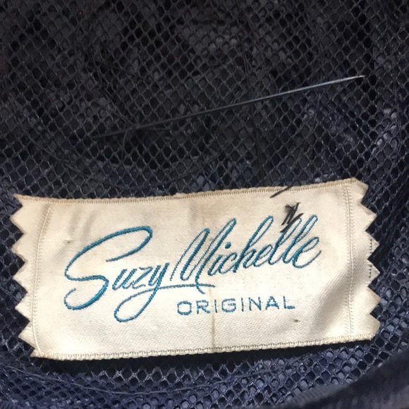 Vintage shiny black pillbox hat - Picture 4 of 12